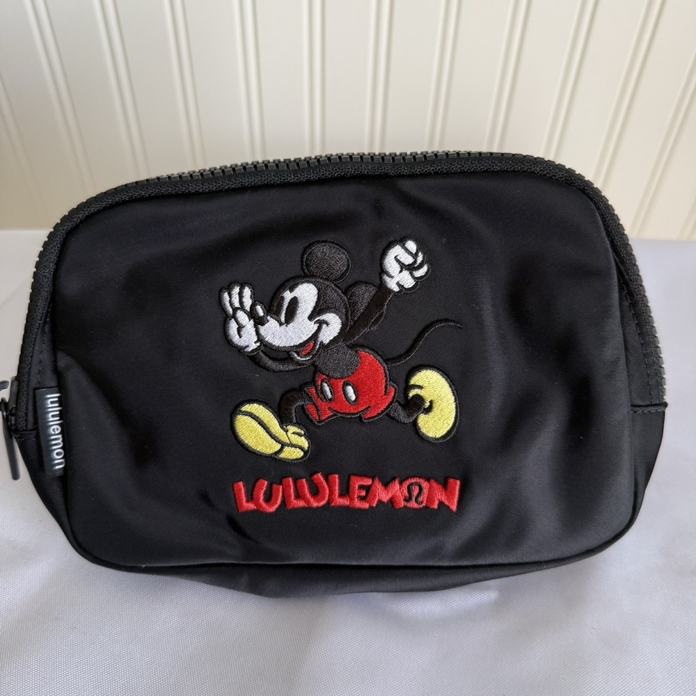 Lululemon Everywhere Belt Bag Womens O/S Black Disney Mickey Mouse Collab
